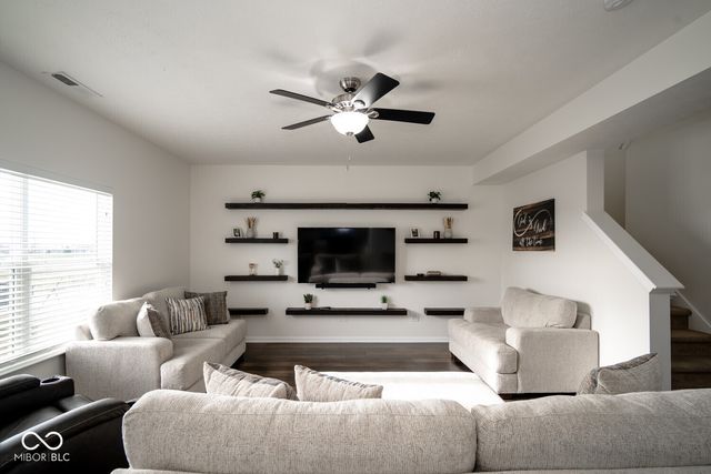 884 Starflower Trace, Greenwood, IN 46143