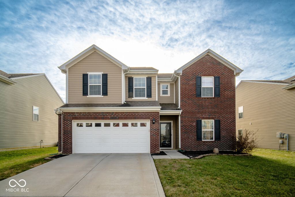 884 Starflower Trace, Greenwood, IN 46143