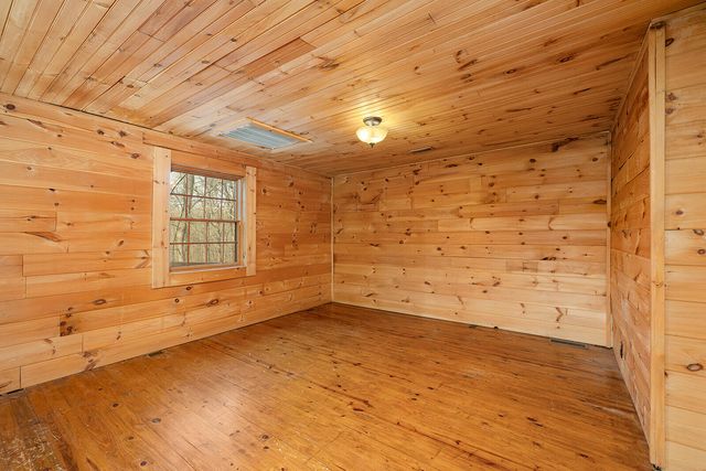 372 Cedar Hill Lane, Marshfield, MO 65706