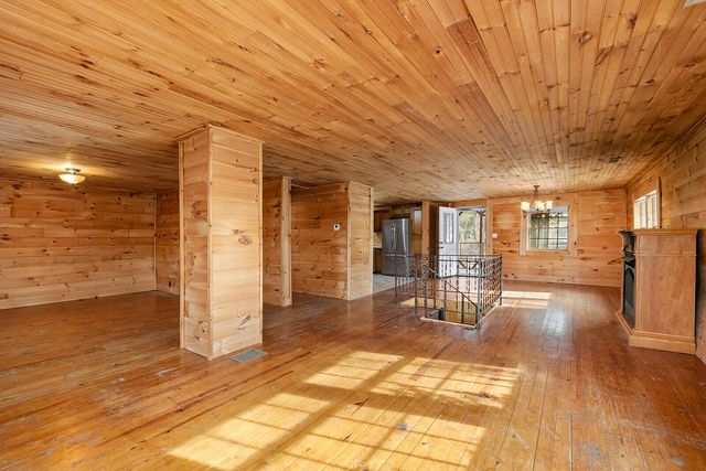 372 Cedar Hill Lane, Marshfield, MO 65706