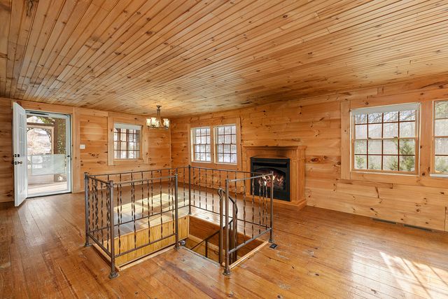 372 Cedar Hill Lane, Marshfield, MO 65706