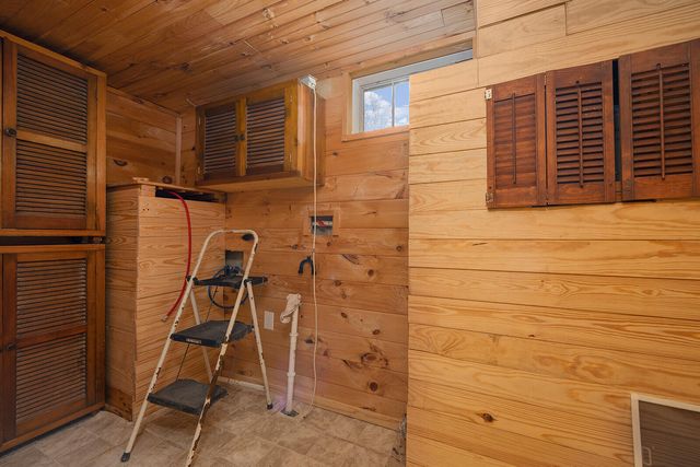 372 Cedar Hill Lane, Marshfield, MO 65706