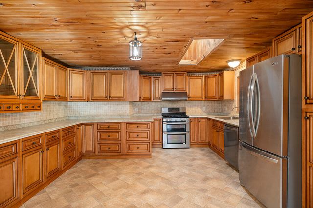 372 Cedar Hill Lane, Marshfield, MO 65706