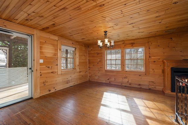 372 Cedar Hill Lane, Marshfield, MO 65706