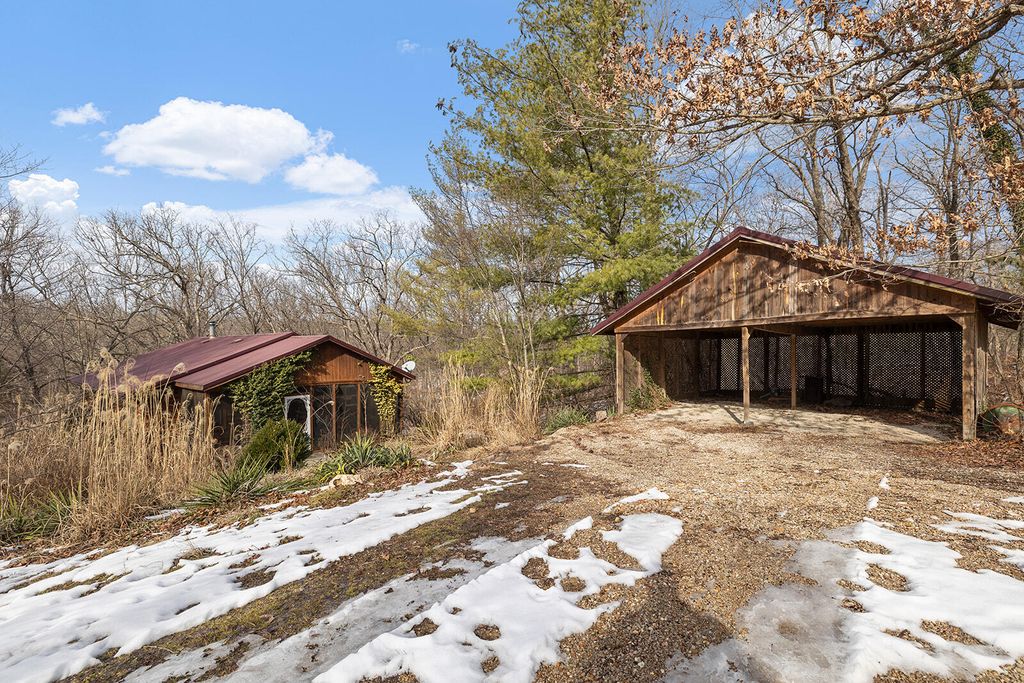 372 Cedar Hill Lane, Marshfield, MO 65706