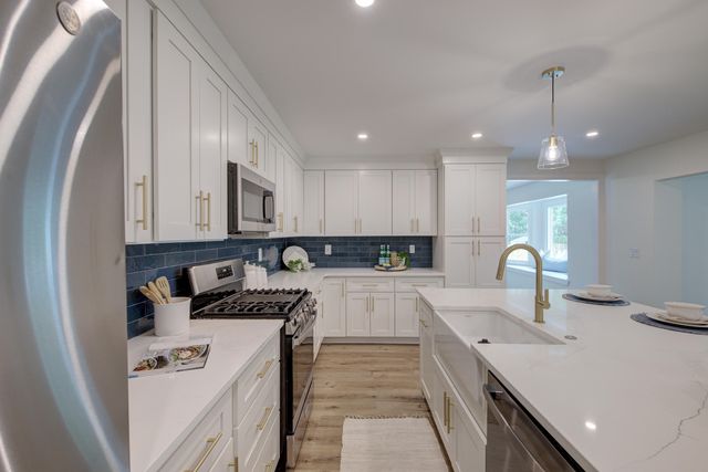 1121 Browning Road, Charleston, SC 29407