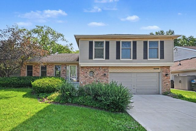 5195 Castaway Lane, Hoffman Estates, IL 60010