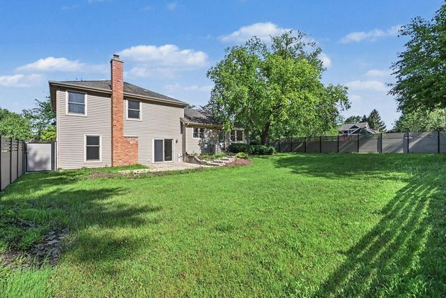 5195 Castaway Lane, Hoffman Estates, IL 60010