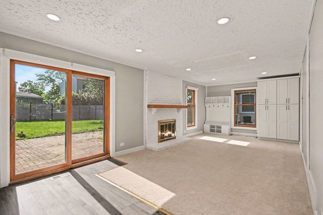 5195 Castaway Lane, Hoffman Estates, IL 60010