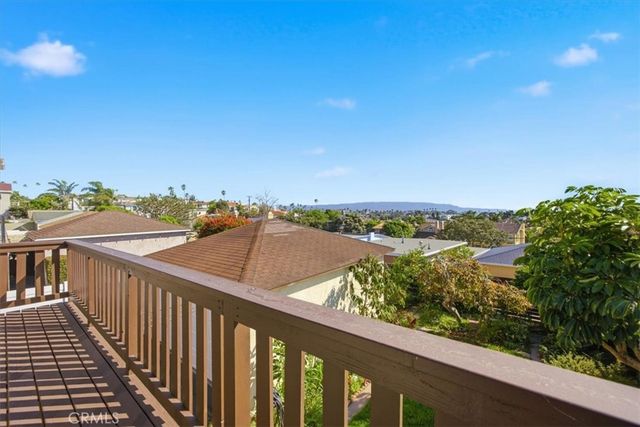 819 N Maria, Redondo Beach, CA 90277