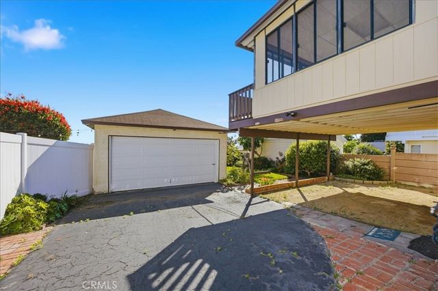 819 N Maria, Redondo Beach, CA 90277