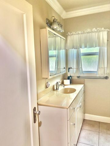 1636 E Anderson St, Stockton, CA 95205