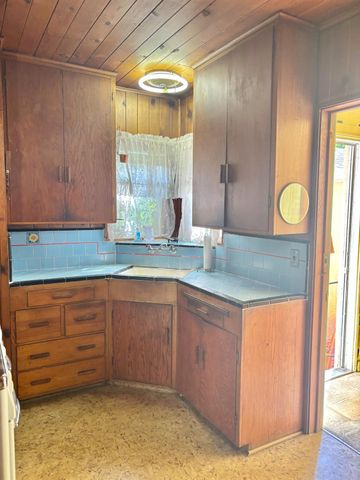 1636 E Anderson St, Stockton, CA 95205