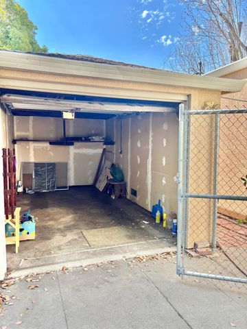 1636 E Anderson St, Stockton, CA 95205