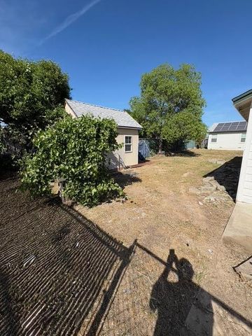 507 I Street, Sanger, CA 93657