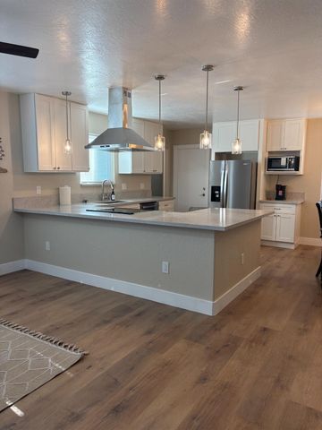 507 I Street, Sanger, CA 93657