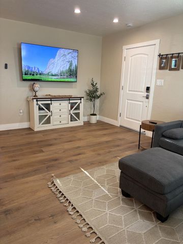 507 I Street, Sanger, CA 93657