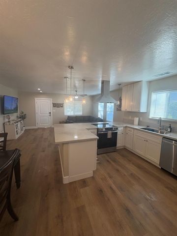 507 I Street, Sanger, CA 93657