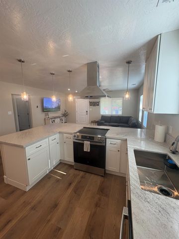 507 I Street, Sanger, CA 93657