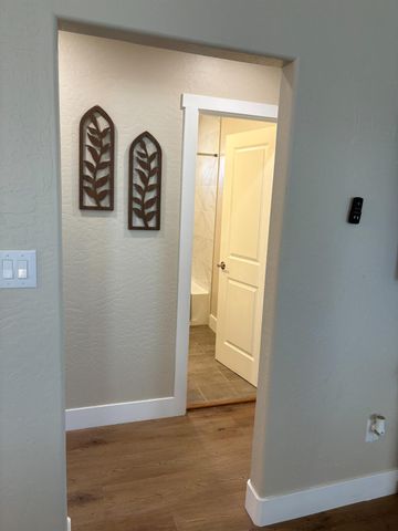 507 I Street, Sanger, CA 93657