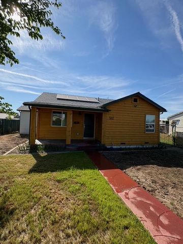 507 I Street, Sanger, CA 93657
