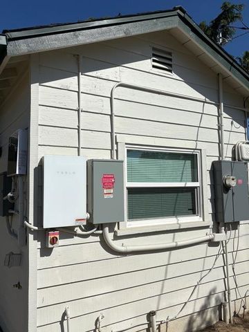 507 I Street, Sanger, CA 93657