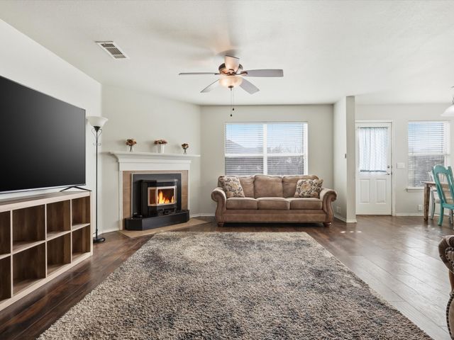 9008 Yosemite Trail, Cross Roads, TX 76227