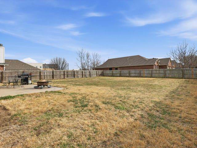 9008 Yosemite Trail, Cross Roads, TX 76227
