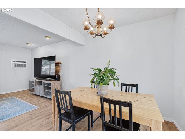 5820 Sw TARALYNN Ave, Beaverton, OR 97005