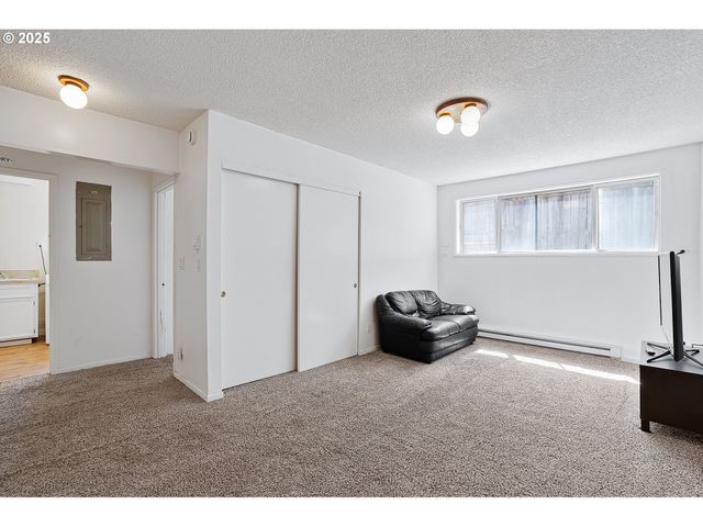 5820 Sw TARALYNN Ave, Beaverton, OR 97005