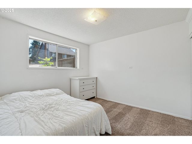5820 Sw TARALYNN Ave, Beaverton, OR 97005