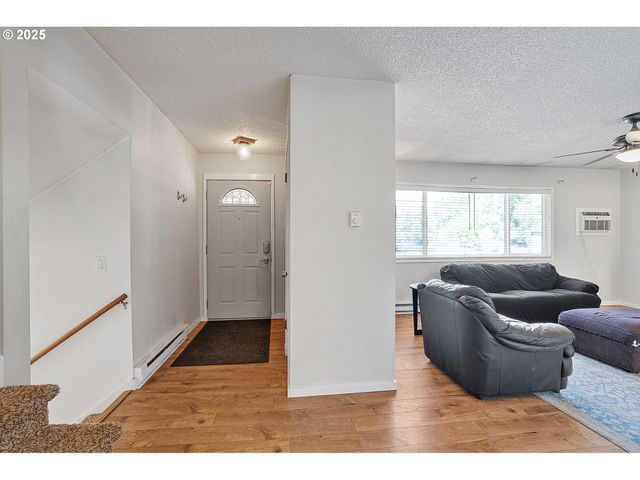 5820 Sw TARALYNN Ave, Beaverton, OR 97005