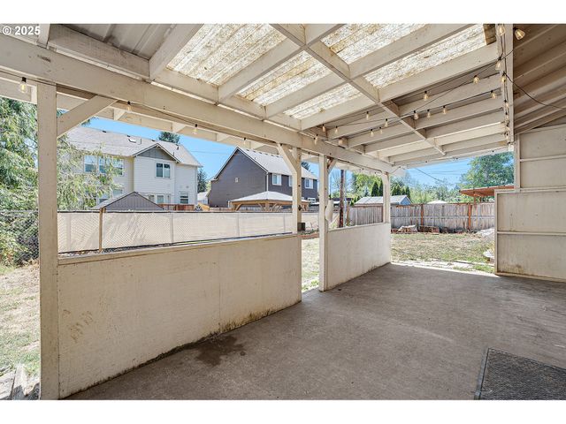 5820 Sw TARALYNN Ave, Beaverton, OR 97005