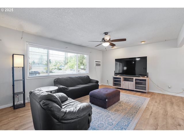 5820 Sw TARALYNN Ave, Beaverton, OR 97005