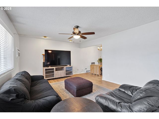 5820 Sw TARALYNN Ave, Beaverton, OR 97005