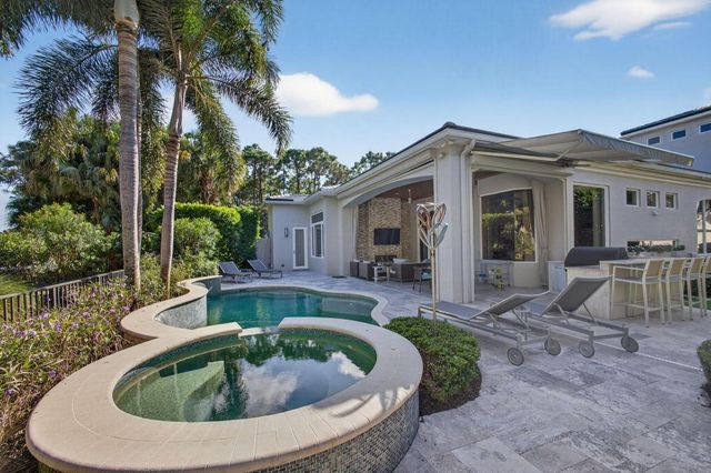 186 Viera Drive, Palm Beach Gardens, FL 33418