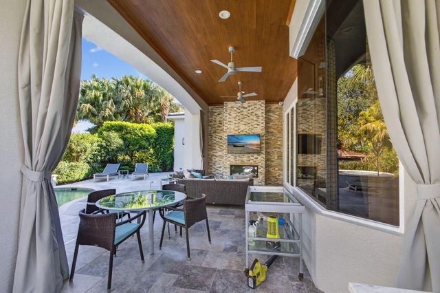 186 Viera Drive, Palm Beach Gardens, FL 33418