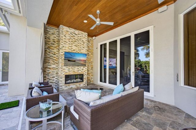 186 Viera Drive, Palm Beach Gardens, FL 33418