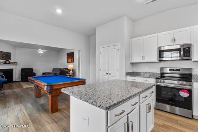 2318 Flowery Branch Drive, Castle Hayne, NC 28429