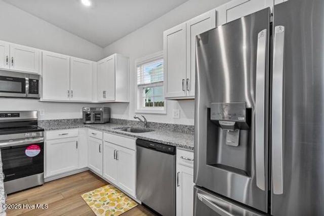 2318 Flowery Branch Drive, Castle Hayne, NC 28429