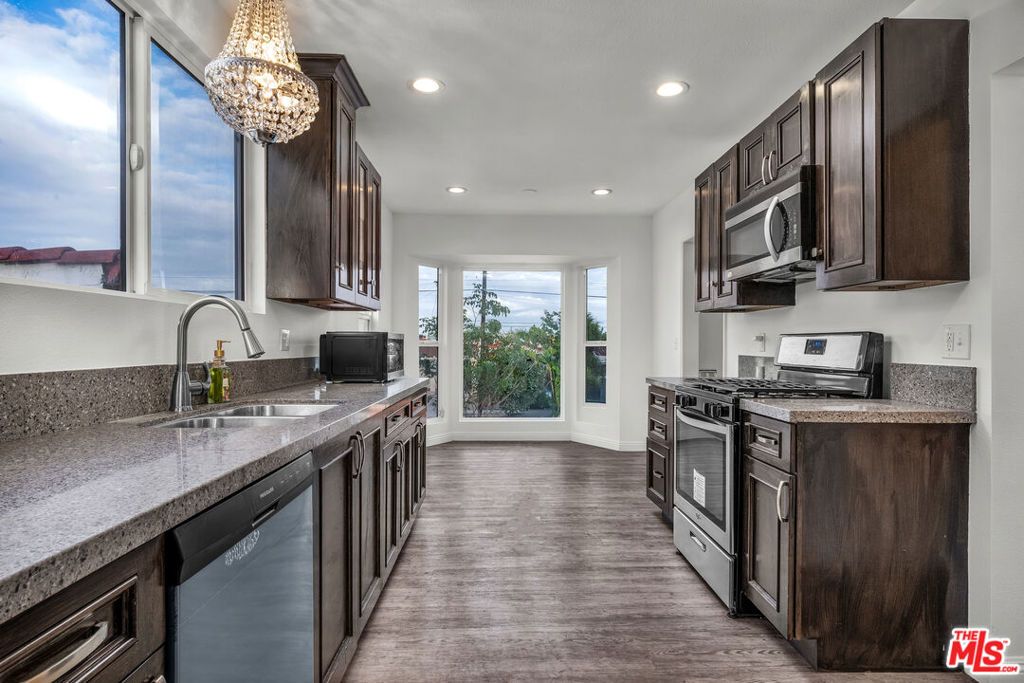 8117 S Normandie Avenue, Los Angeles, CA 90044 — photo 4