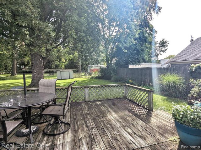 23106 Cunningham Avenue, Warren, MI 48091