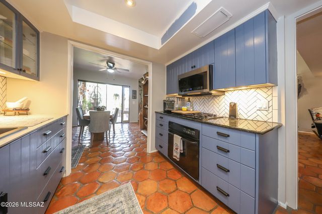 5057 E North Regency Circle, Tucson, AZ 85711