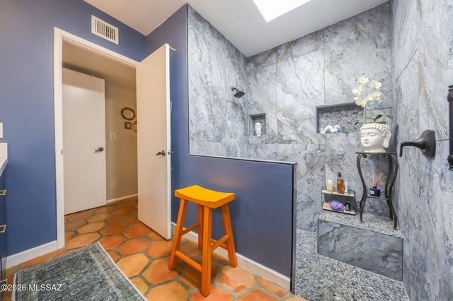 5057 E North Regency Circle, Tucson, AZ 85711