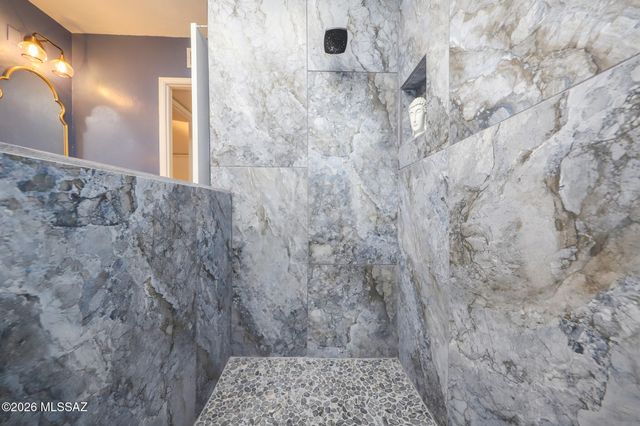 5057 E North Regency Circle, Tucson, AZ 85711