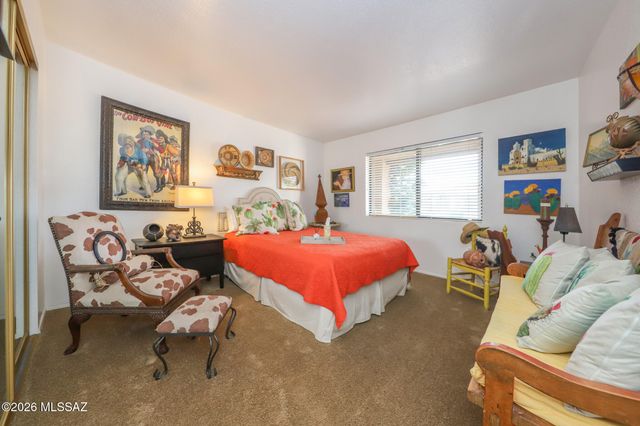 5057 E North Regency Circle, Tucson, AZ 85711