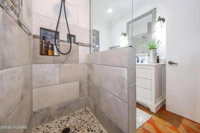 5057 E North Regency Circle, Tucson, AZ 85711