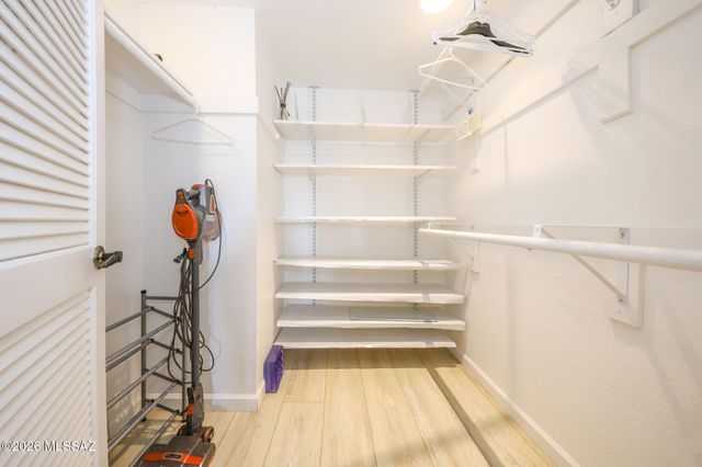 5057 E North Regency Circle, Tucson, AZ 85711