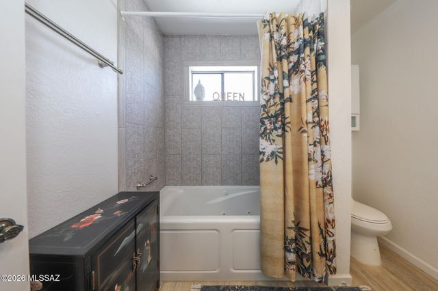 5057 E North Regency Circle, Tucson, AZ 85711