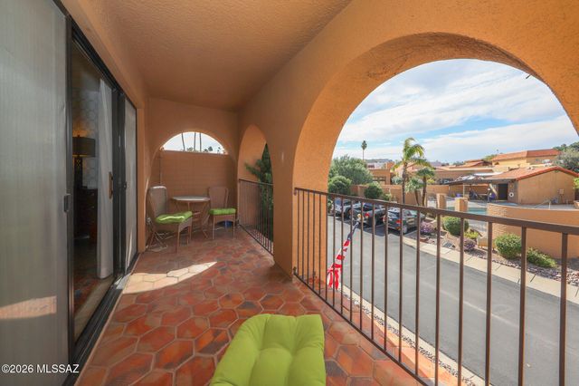 5057 E North Regency Circle, Tucson, AZ 85711